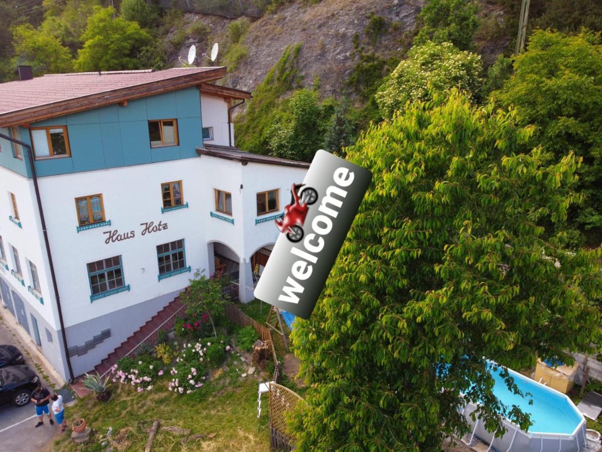 Apartamento Haus Hotz Landeck Exterior foto